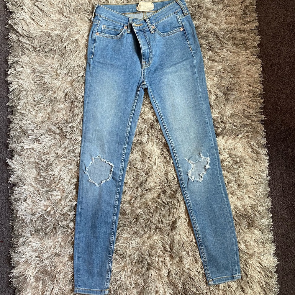 FREE PEOPLE • High Rise Busted Knee Skinny Jeans